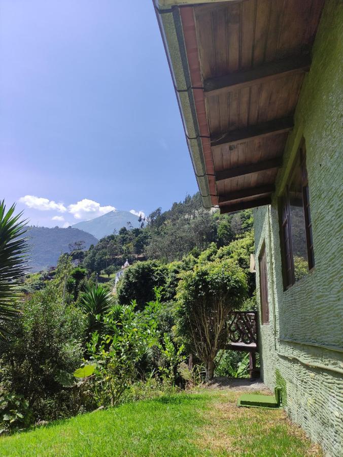 "Casa Verde" En Banos De Agua Santa Con Vista Al Volcan Tungurahua Exterior photo